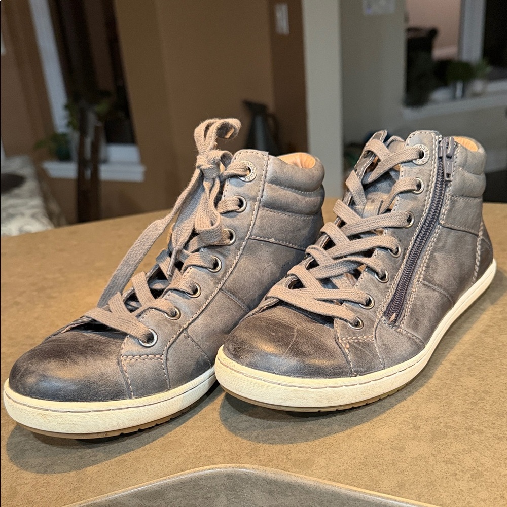 Taos comfort sneakers Gray High-Top Sneakers